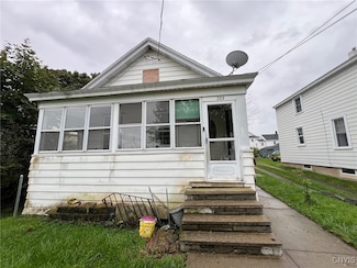 213 7th St, Syracuse, NY 13209