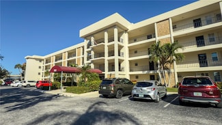 7461 W Cntry Club Dr N Unit 209, Sarasota, FL 34243