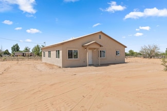 4 Rincon Ct, Los Lunas, NM 87031