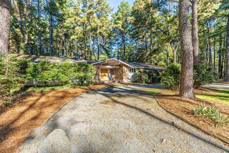 2 Fairway Dr, Whispering Pines, NC 28327