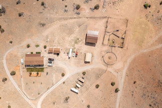 61076 Az-66, Seligman, AZ 86337