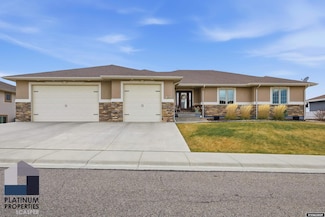 2814 Hogan Dr, Casper, WY 82601