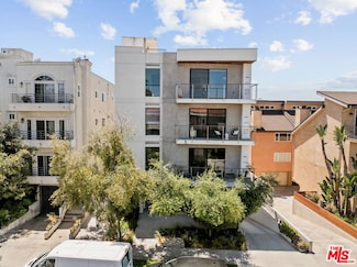 3981 Moore St Unit 302, Los Angeles, CA 90066