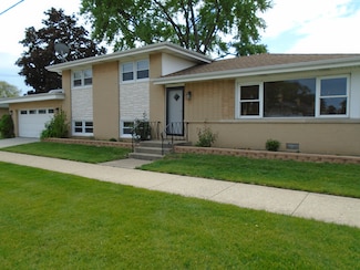 7203 W Lill St, Niles, IL 60714