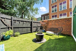 35 Manhattan Ave Unit 1, Jersey City, NJ 07307