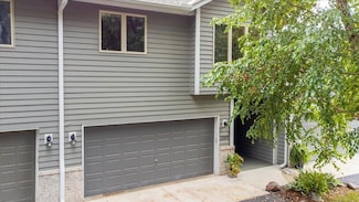 2004 Lincoln St S, Northfield, MN 55057