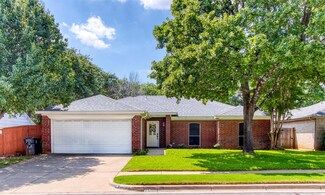 6209 Vista Wood Dr, Arlington, TX 76017