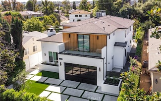 16706 Magnolia Blvd, Encino, CA 91436
