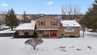 593 Leon Dr, Endicott, NY 13760