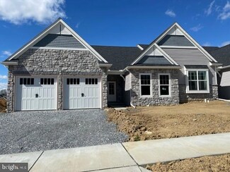 397 Autumn Harvest Ln Unit 11, Lititz, PA 17543
