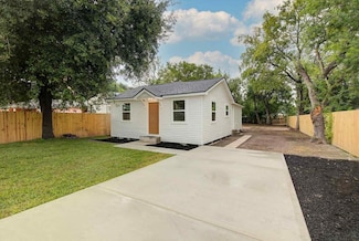 2805 2nd Ave N, Texas City, TX 77590