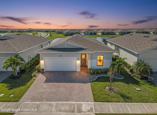 1572 Great Belt Cir, Melbourne, FL 32940
