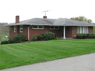 958 Carlton Dr, Bentleyville, PA 15314