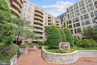 7111 Woodmont Ave Unit 316, Chevy Chase, MD 20815