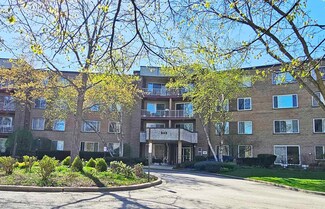 945 E Kenilworth Ave Unit 127, Palatine, IL 60074