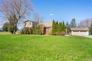 7281 Hubbard Bedford Rd, Hubbard, OH 44425