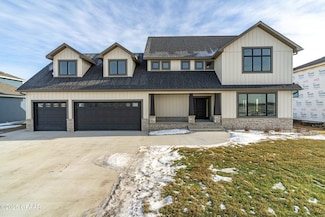 6383 Riggs Rd, Grand Forks, ND 58201