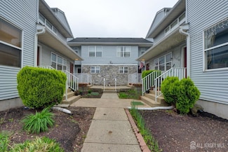 144 Keswick Dr, Piscataway, NJ 08854