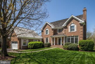 9132 Willow Gate Ln, Bethesda, MD 20817
