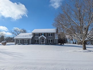 11111 Huron Dr, Spring Grove, IL 60081