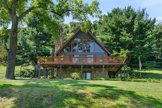 4000 Garden Grove Rd, Jeannette, PA 15644