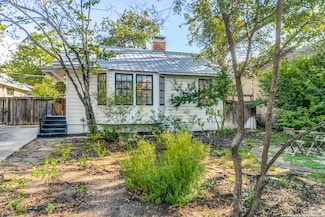 221 Redwood St, San Antonio, TX 78209
