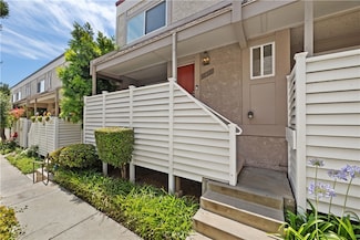 18333 Hatteras St Unit 41, Tarzana, CA 91356