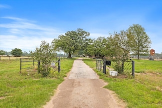 529 An County Road 2304, Tennessee Colony, TX 75861