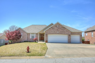 1004 Joanne Dr, Webb City, MO 64870