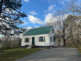43 Chamberlain Rd, Scarborough, ME 04074