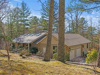 635 Reservoir Rd, Burnsville, NC 28714