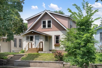 1067 Van Buren Ave, Saint Paul, MN 55104