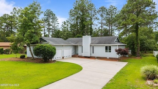 6301 Gondolier Dr, New Bern, NC 28560