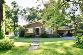 308 Elm St, Marvell, AR 72366