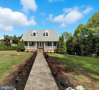 706 E Shore Rd, Pasadena, MD 21122