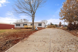 135 Rock Olive Dr, Rockwell, NC 28138