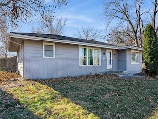 3122 Lindlavista Way, Des Moines, IA 50310