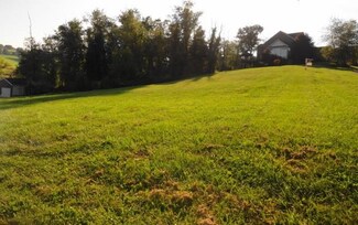 14 Lakeside Dr, McDonald, PA 15057
