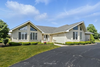 13341 Fox Hill Dr, Lemont, IL 60439