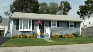 88 W Earle St, Cumberland, RI 02864