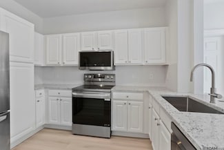 5165 Etta St Unit 8E, Baton Rouge, LA 70820