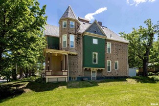 2912 7th Ave, Rock Island, IL 61201
