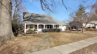 1804 W Freeman St, Carbondale, IL 62901