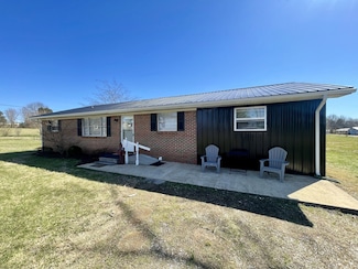 729 Weakley Creek Rd, Lawrenceburg, TN 38464
