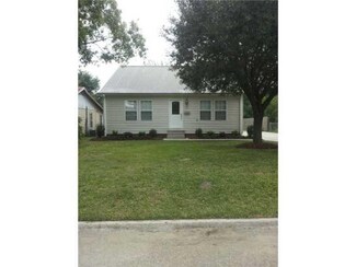 1112 Matilda St, Westlake, LA 70669