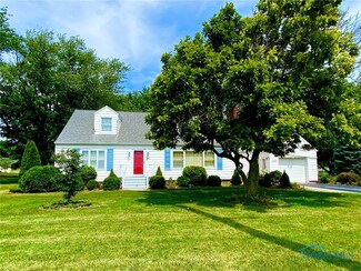 635 E Leggett St, Wauseon, OH 43567