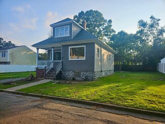 147 Milford St, New Bedford, MA 02745