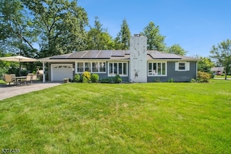 126 Fieldstone Dr, Springfield, NJ 07081