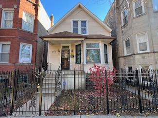 2915 N Sacramento Ave, Chicago, IL 60618