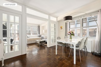 77 W 55th St Unit 21G, New York, NY 10019